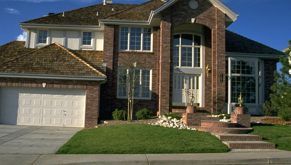 Nice house with a nice garage